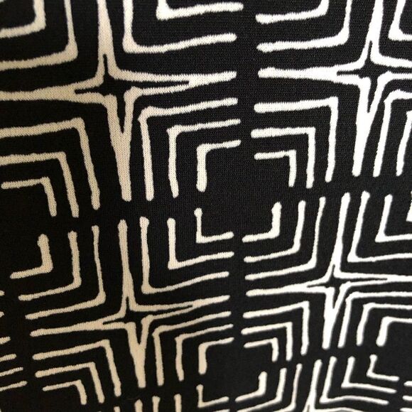 Axcess Black/White Geometric Print Midi Dress Size Small - Picture 7 of 12